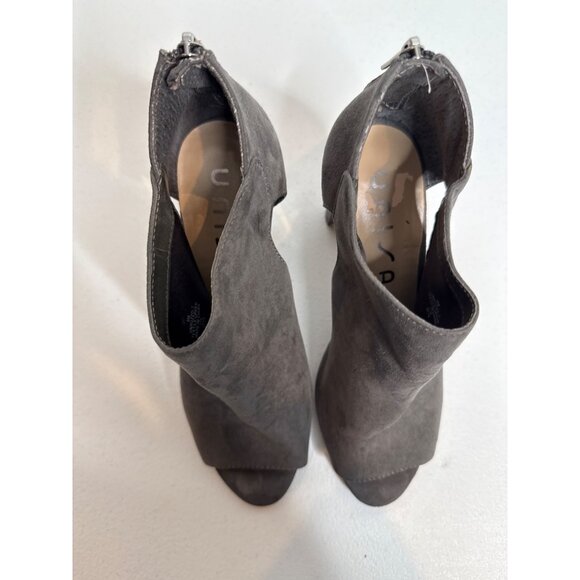 Unisa Womens Peep Toe Booties Size 8 Gray Faux Suede High Heel Ankle - Picture 2 of 11